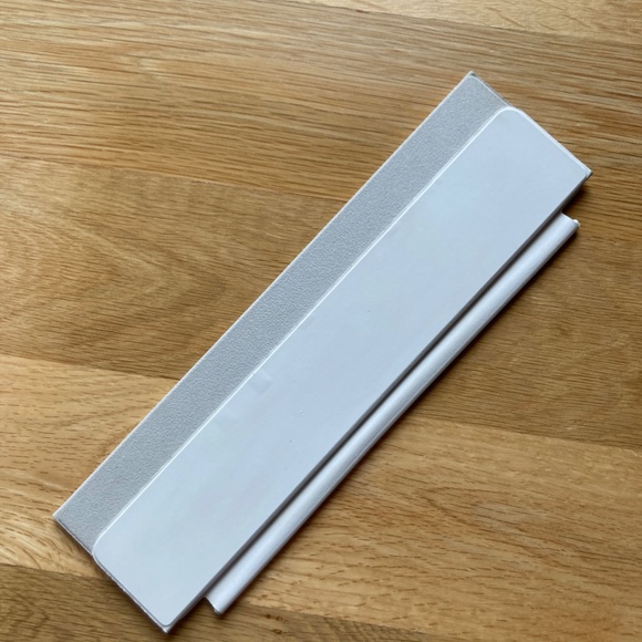 iPad Pro Vegan Suede Smart Folio Cover by Apple White EUC - Picture 3 of 11